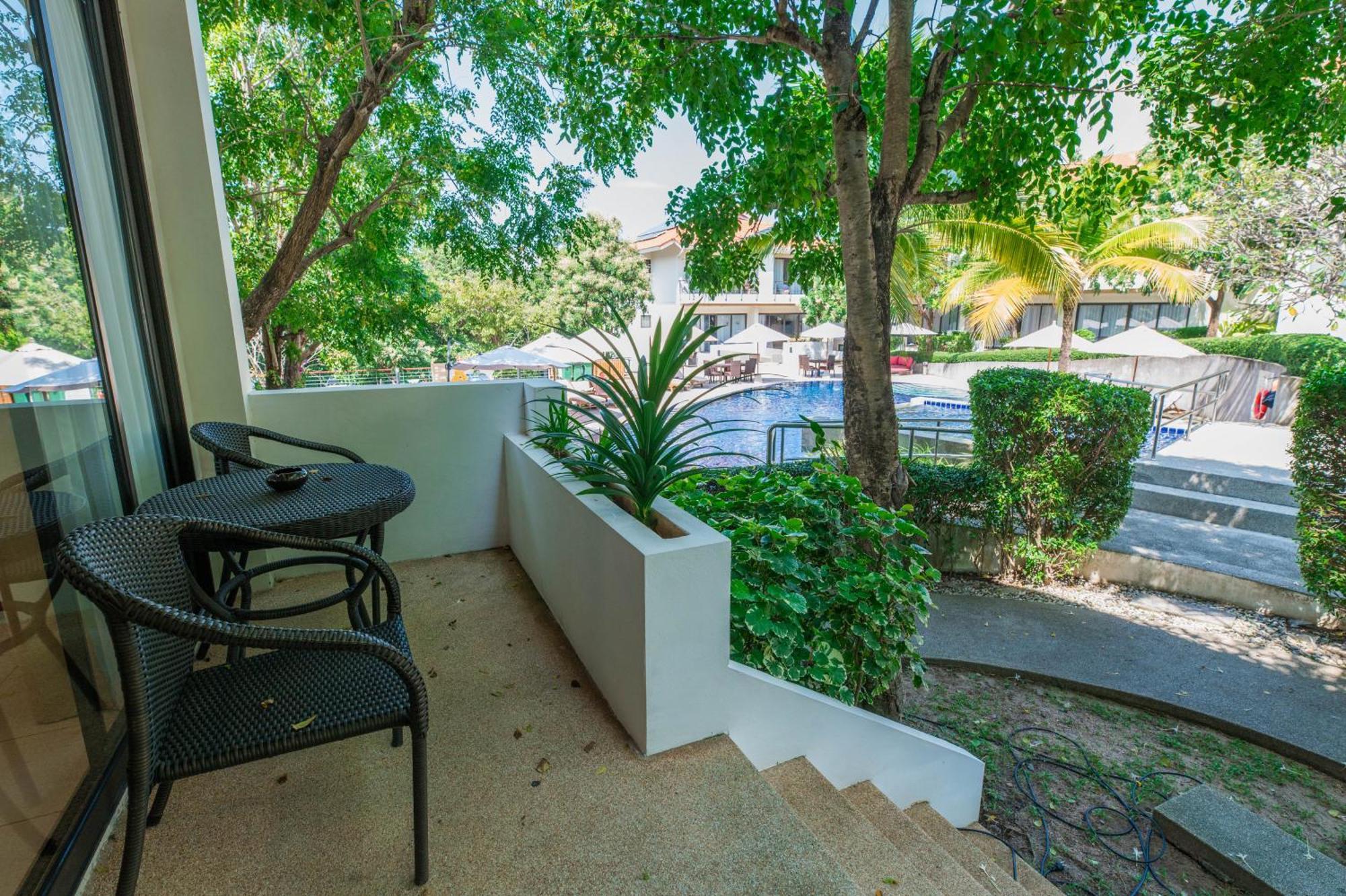 Townhouse 10 In Choengmon Garden *